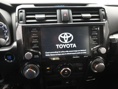 Used 2022 Toyota 4Runner TRD Off-Road image 9