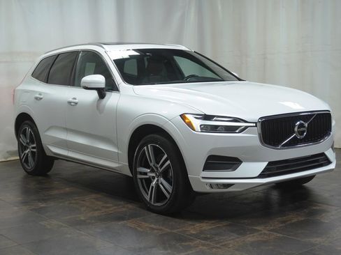 Used 2021 Volvo XC60 T5 Momentum w/ Premium Package AWD/4WD image 1