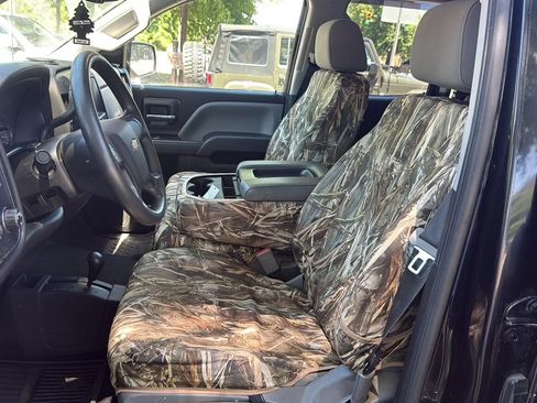 Used 2018 Chevrolet Silverado 1500 W/T w/ Black Out Edition AWD/4WD image 15