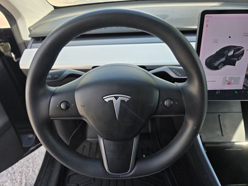 Used 2020 Tesla Model Y Performance image 18