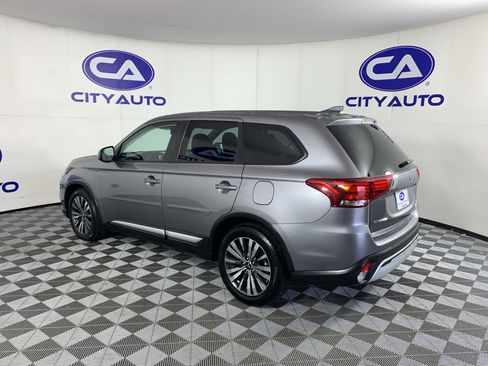 Used 2020 Mitsubishi Outlander SE FWD image 5