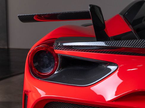 Used 2016 Ferrari 488 GTB RWD image 69