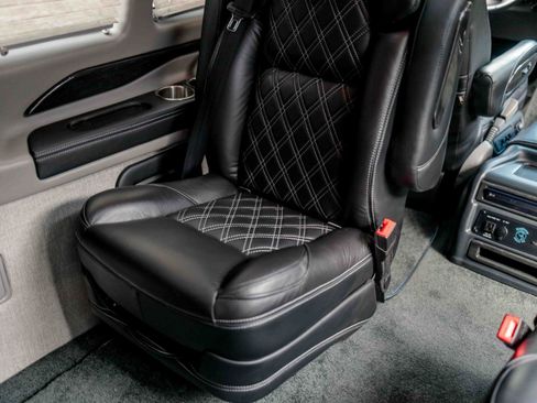 Used 2023 Chevrolet Express 2500 image 74