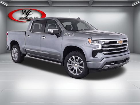 Used 2025 Chevrolet Silverado 1500 High Country w/ High Country Premium Package AWD/4WD image 2
