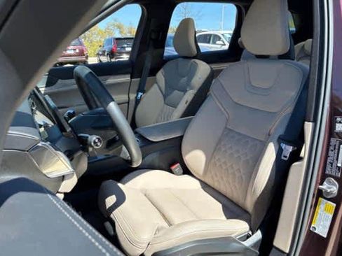 Used 2025 Volvo EX90 Plus image 2