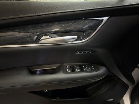 Certified 2020 Cadillac XT5 Premium Luxury w/ LPO, Floor Liner Package image 13