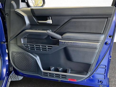 Used 2025 Toyota Tacoma TRD Off-Road image 25