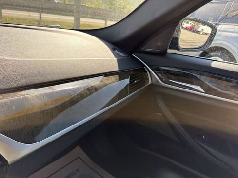 Used 2022 BMW 530i xDrive w/ Premium Package AWD/4WD image 25