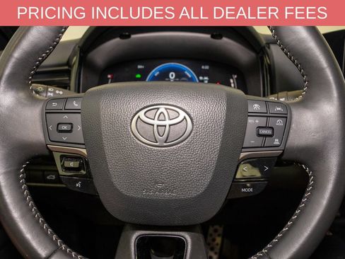 Used 2025 Toyota Camry SE FWD image 18