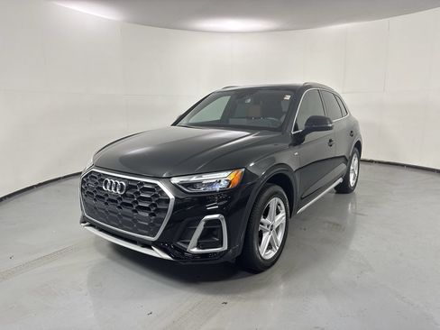 Used 2023 Audi Q5 e Premium Plus w/ Premium Plus Package AWD/4WD image 31