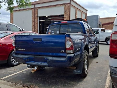 Used 2015 Toyota Tacoma 4x4 Double Cab w/ TRD Sport Package image 7