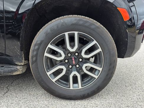 Used 2022 GMC Yukon AT4 image 29