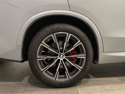 Used 2026 BMW X5 xDrive40i w/ M Sport Package AWD/4WD image 9