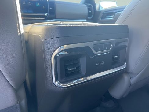 Used 2023 Chevrolet Silverado 1500 LTZ w/ LTZ Premium Package AWD/4WD image 20