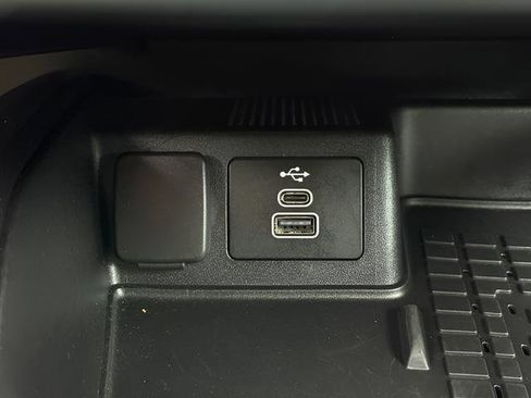 Used 2025 Ford Bronco Sport Badlands AWD/4WD image 13