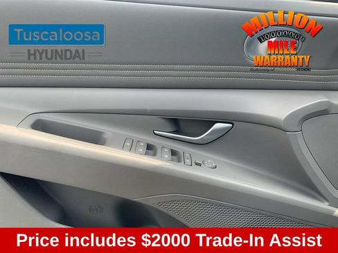Used 2021 Hyundai Elantra SEL w/ Convenience Package FWD image 12