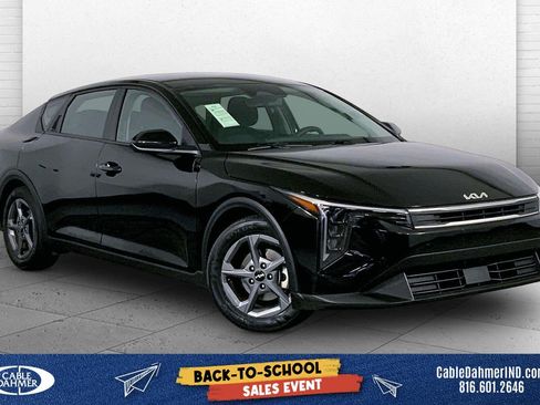 Used 2025 Kia K4 FWD image 1