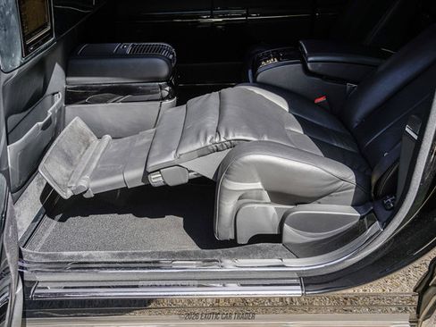 Used 2009 Maybach 62 S RWD image 48