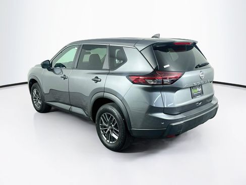 Used 2024 Nissan Rogue S FWD image 5