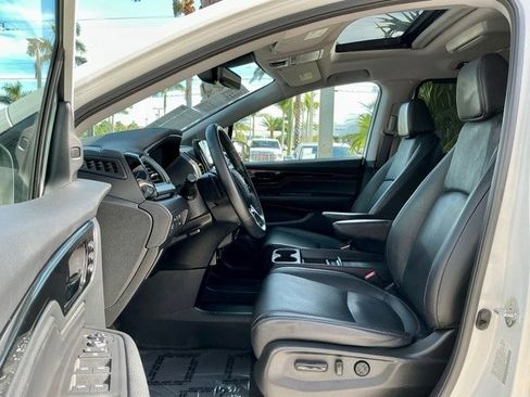 Certified 2022 Honda Odyssey Touring image 8