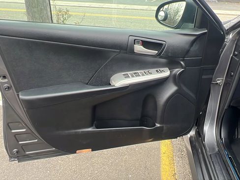 Used 2012 Toyota Camry XLE image 21