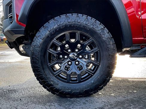 Used 2023 Chevrolet Colorado Trail Boss image 12