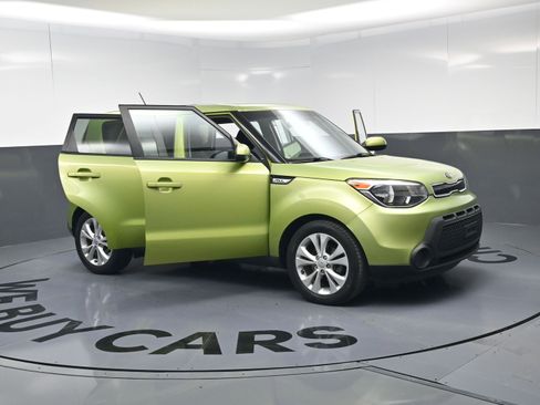 Used 2015 Kia Soul + image 25