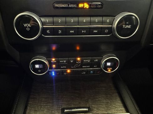 Used 2021 Ford Expedition Max Limited image 22