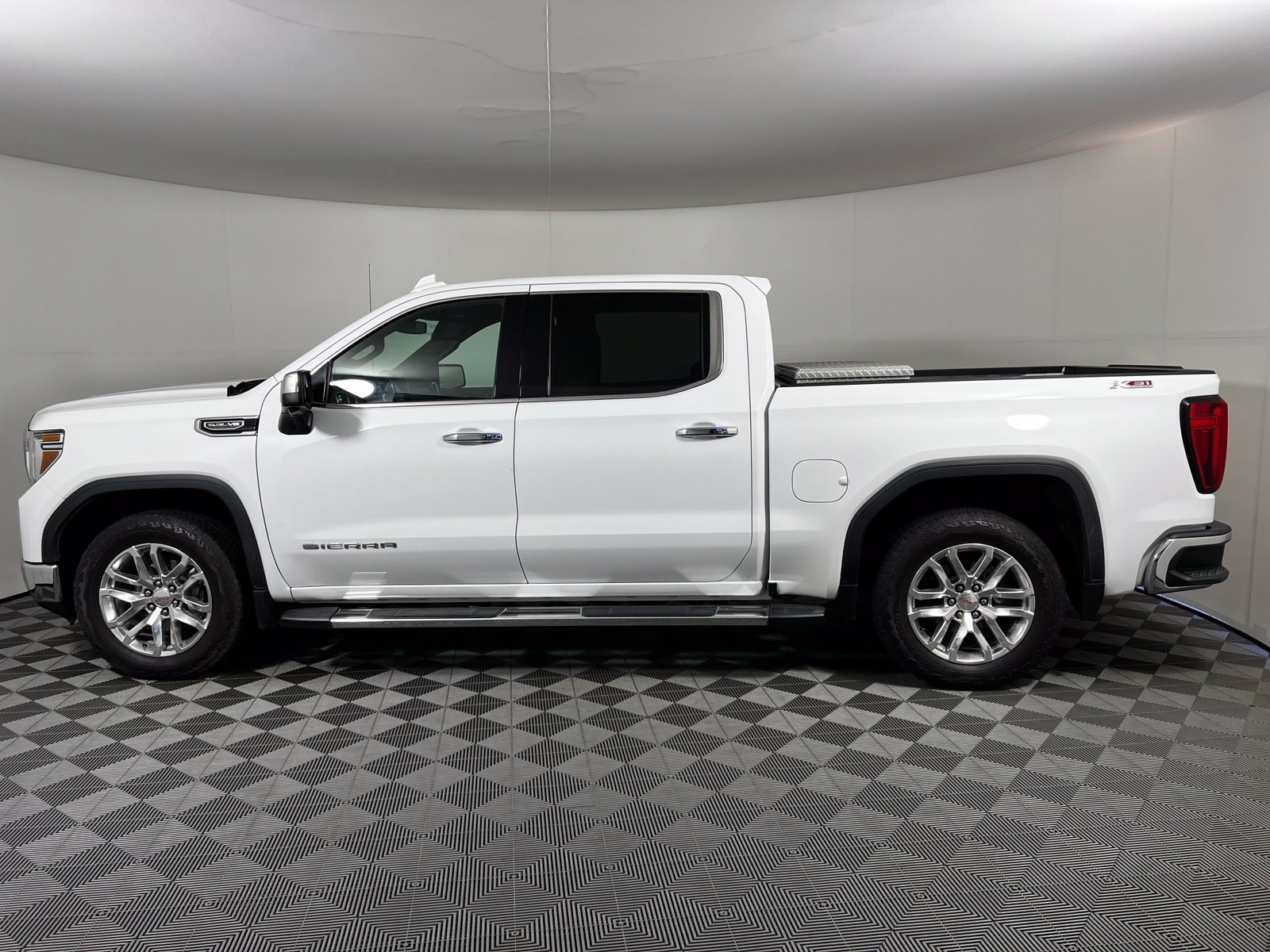 Used 2020 GMC Sierra 1500 SLT w/ SLT Premium Package AWD/4WD image 8