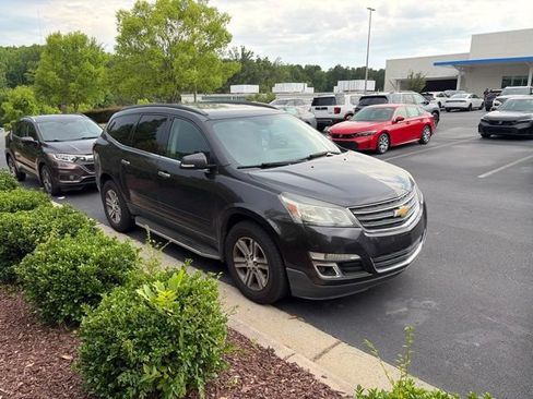Used 2015 Chevrolet Traverse LT FWD image 13