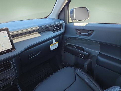 New 2026 Ford Maverick Lariat w/ Black Appearance Package AWD/4WD image 11