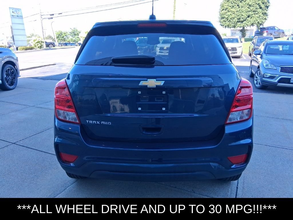 Used 2019 Chevrolet Trax LS w/ Tint and Cruise Package AWD/4WD image 4