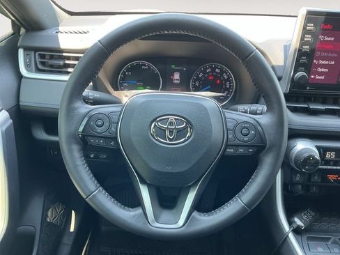 Used 2022 Toyota RAV4 SE w/ Convenience Package AWD/4WD image 13
