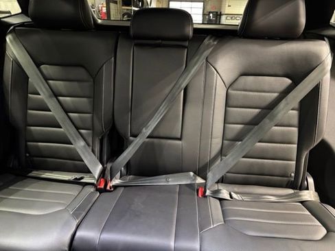 Used 2024 Volkswagen Atlas Cross Sport SEL R-Line image 23