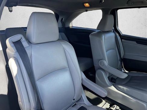 Used 2019 Honda Odyssey EX-L image 21