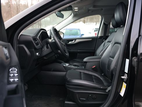 Certified 2022 Ford Escape SEL image 16