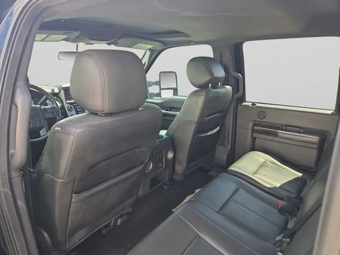 Used 2016 Ford F250 Platinum w/ FX4 Off-Road Package AWD/4WD image 28