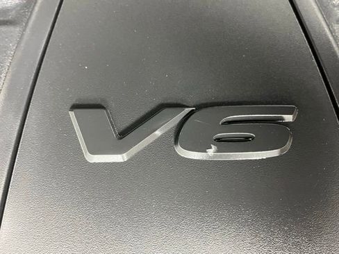 Used 2020 Jeep Grand Cherokee Laredo AWD/4WD image 9