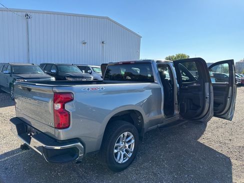 Used 2025 Chevrolet Silverado 1500 LT image 31