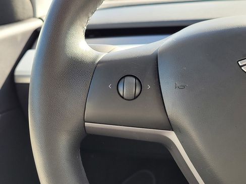 Used 2020 Tesla Model Y Performance image 17