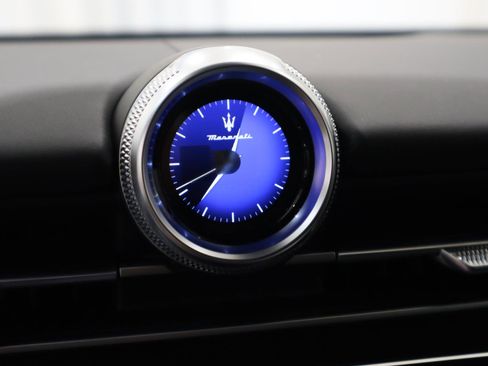 New 2025 Maserati Grecale GT image 39