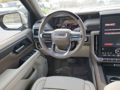 New 2026 GMC Yukon Denali w/ Denali Reserve Package RWD image 13