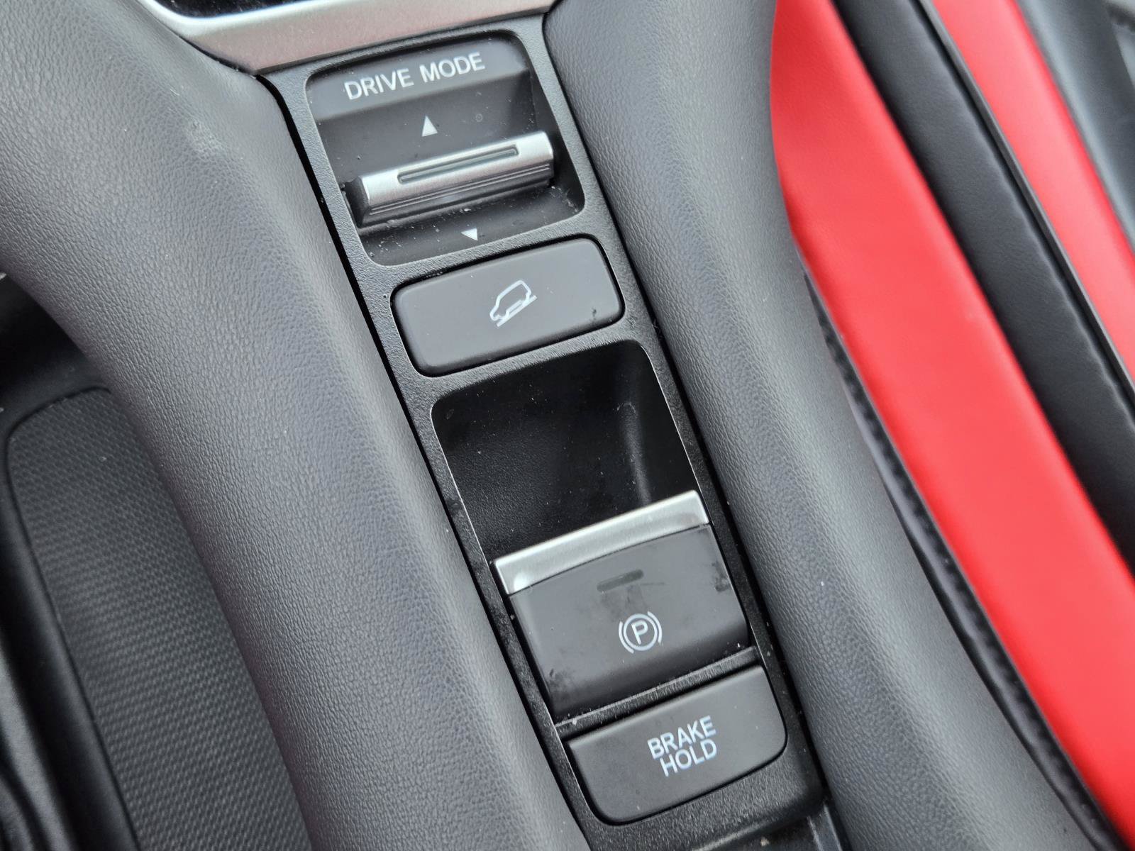 Used 2025 Honda HR-V Sport image 29