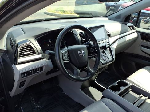 Used 2022 Honda Odyssey Touring image 5