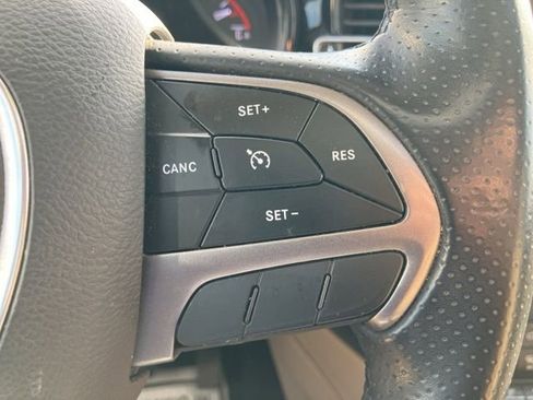 Used 2022 Dodge Durango SXT w/ Anodized Platinum Package image 33