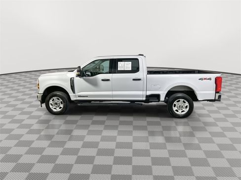 Used 2025 Ford F250 XLT image 5