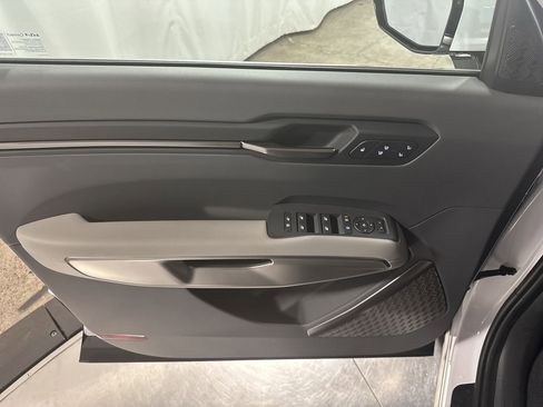 New 2026 Kia EV9 Wind image 18