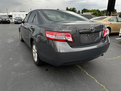 Used 2011 Toyota Camry LE w/ LE Extra-Value Pkg FWD image 5