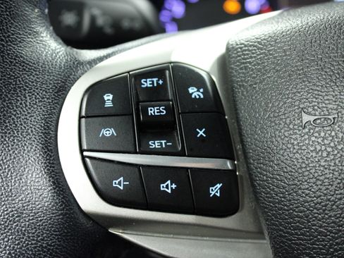Used 2022 Ford Explorer Limited w/ Equipment Group 301A RWD image 21