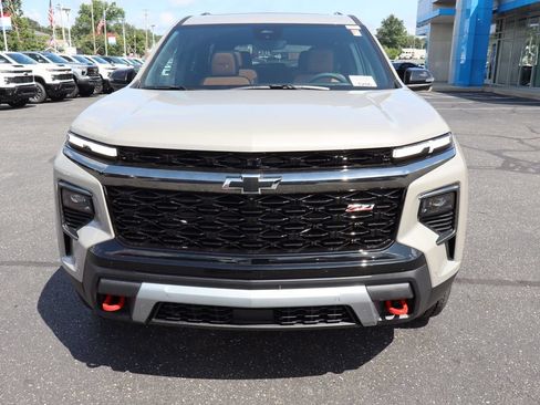 New 2027 Chevrolet Traverse Z71 w/ Enhanced Driving Package AWD/4WD image 30